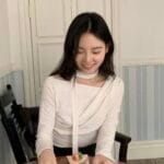 2 Ways Ruffle Wrapped Choker Top - Image 18