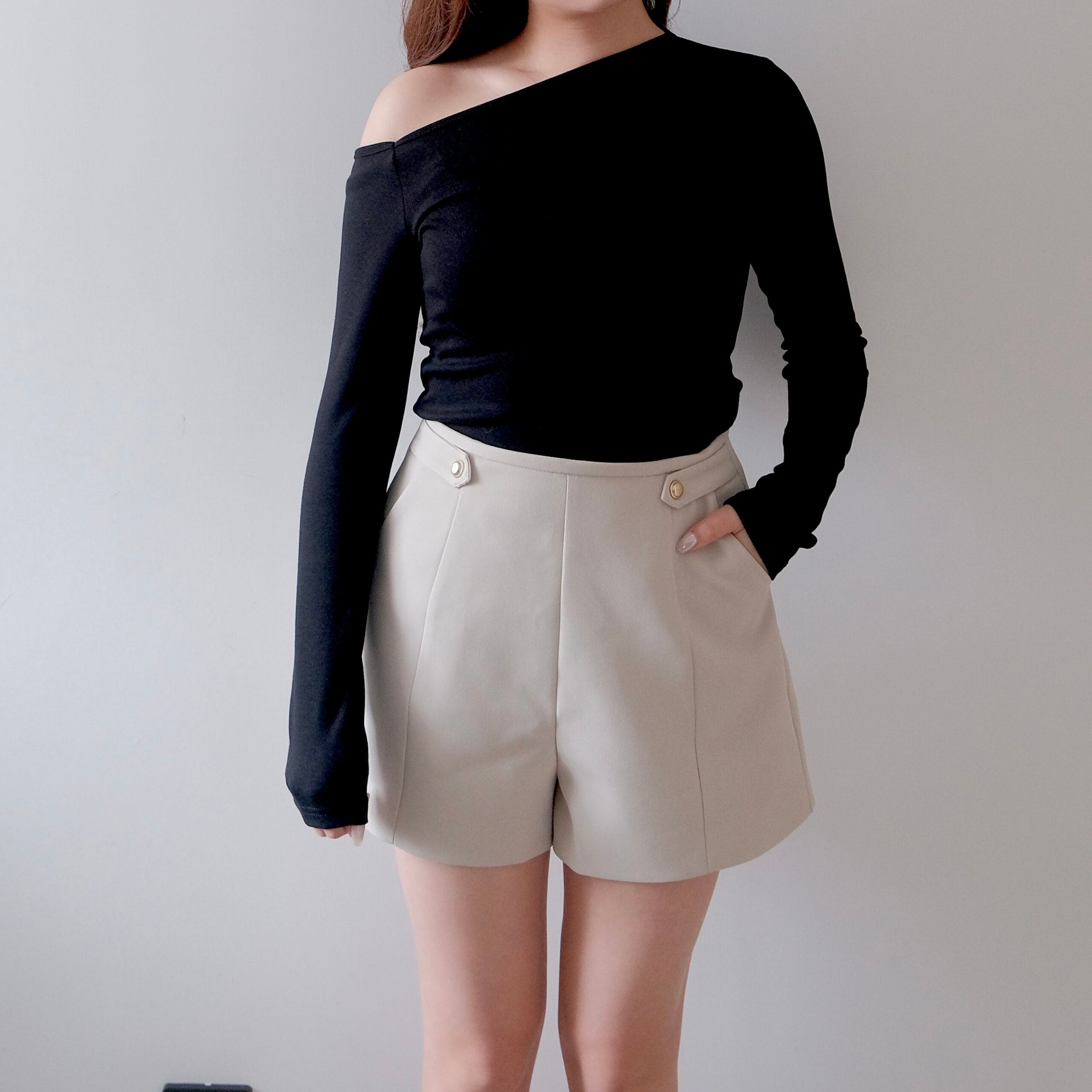 25SEPTOP045_16 COMEBACK!! One Shoulder Classic Tee - Image 1