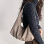 Bucks and Leather Daily Triangular Tote (Medium)