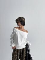 Slouchy Bare Shoulder Pullover - Image 16