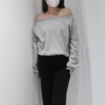 Slouchy Bare Shoulder Pullover - Image 4