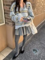 [Premium] Striped V-Neck Knit Sweaters - Image 4