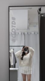 Soft Fuzzy Vneck Knit - Image 19