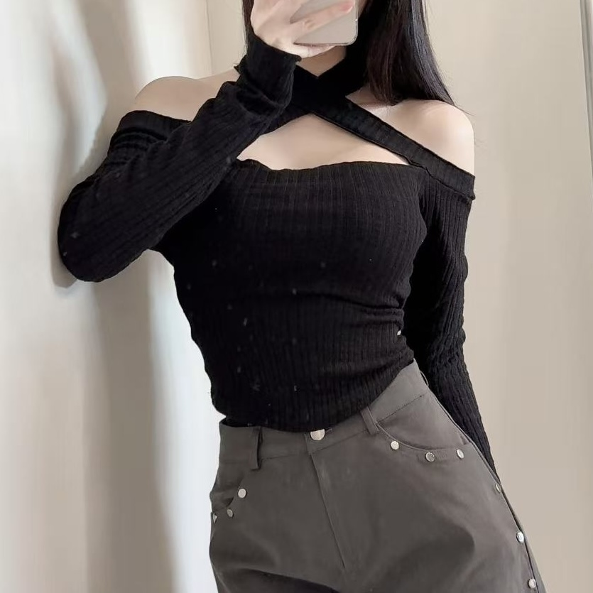 25DECTOP038_01 Pure X-Line Cut-Out Top - Image 1