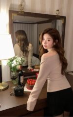 Mochi 2 Ways Choker Top - Image 7