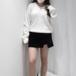 Mochi Vneck Basic Knit - Image 6