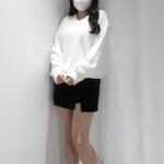 Mochi Vneck Basic Knit - Image 7