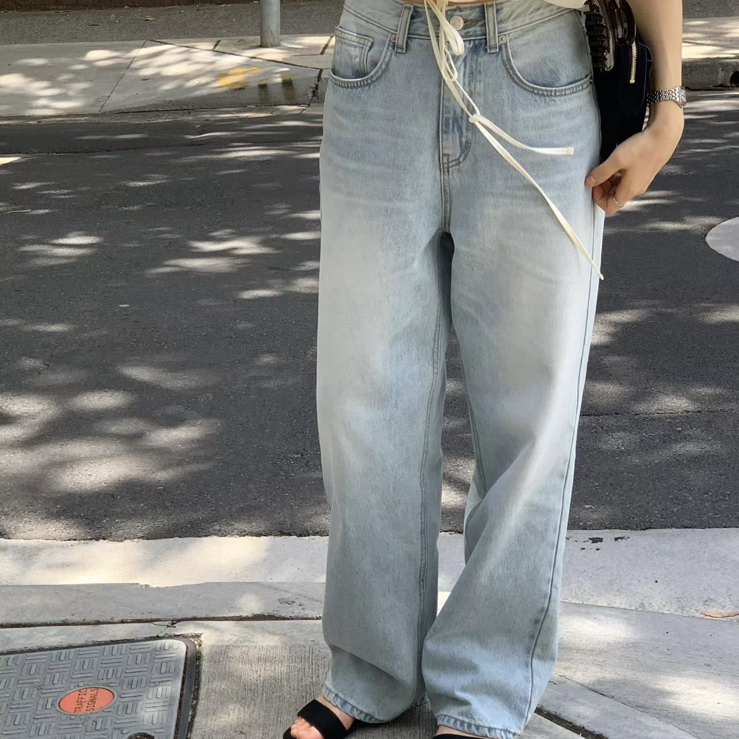 26FEBBTTM002_01 OUNCE Brush Wash Light Denim Pants - Image 1