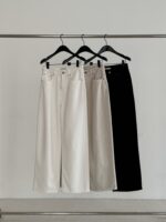 Must-Have Petite Soft Jeans - Image 5