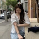 OUNCE Neck Ruffle Blouse