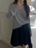 OUNCE V-Neck Rib Knit Top - Image 19