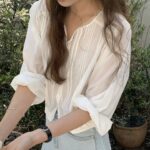 OUNCE Bending Lace Blouse