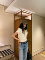 V-neck Lace Tee - Image 16