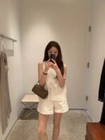 OUNCE Pleats Flare Sleeveless Top - Image 20