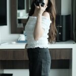 Ruffle Offshoulder Top - Image 5