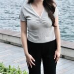 V-Neck Broderie Tee