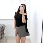 Side Ribbon Offshoulder Top - Image 8
