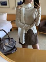 [PREMIUM] Draped Shoulder Buttoned Knit Top - Image 17