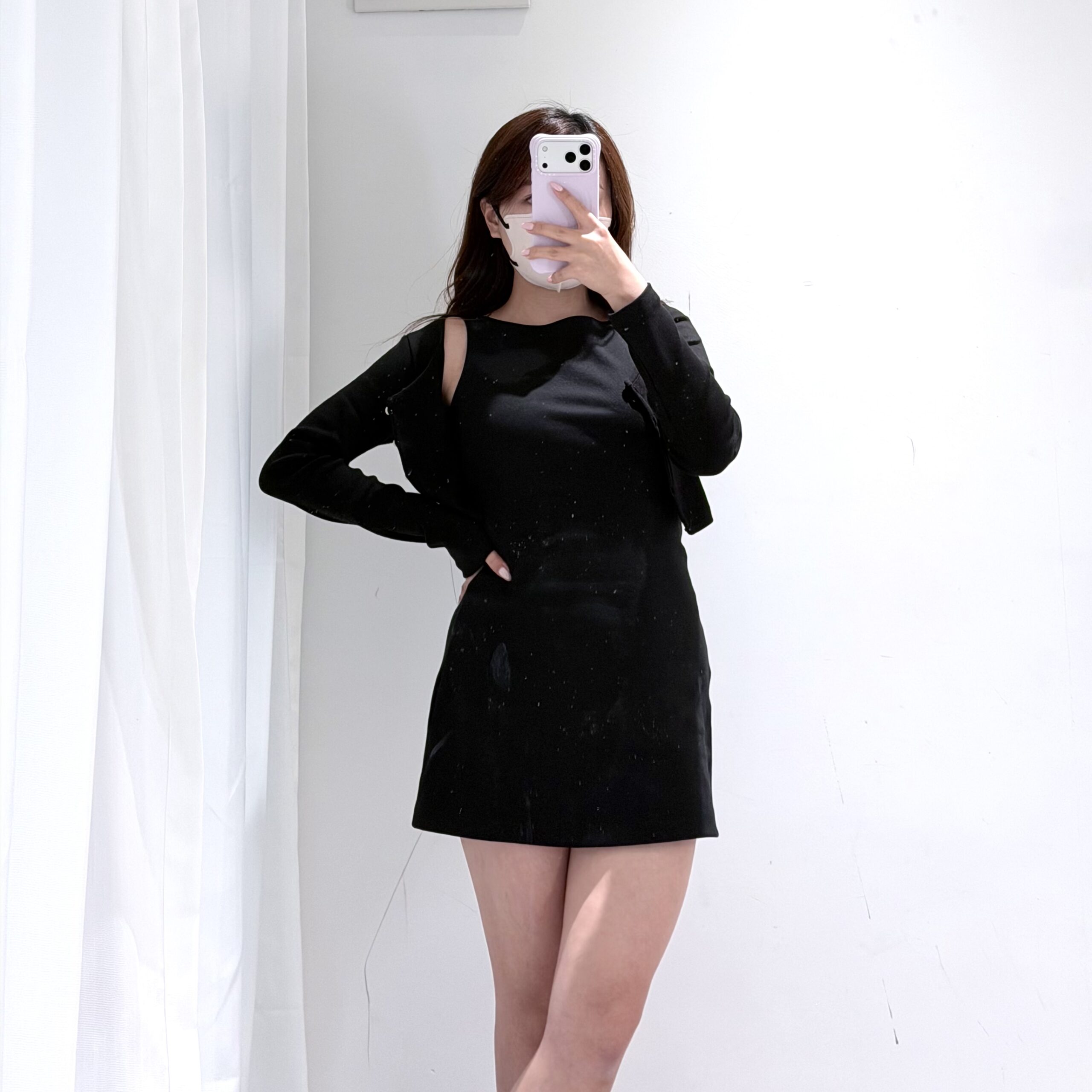 26SEPOTR001_01 Cropped Fit Cardigan - Image 1