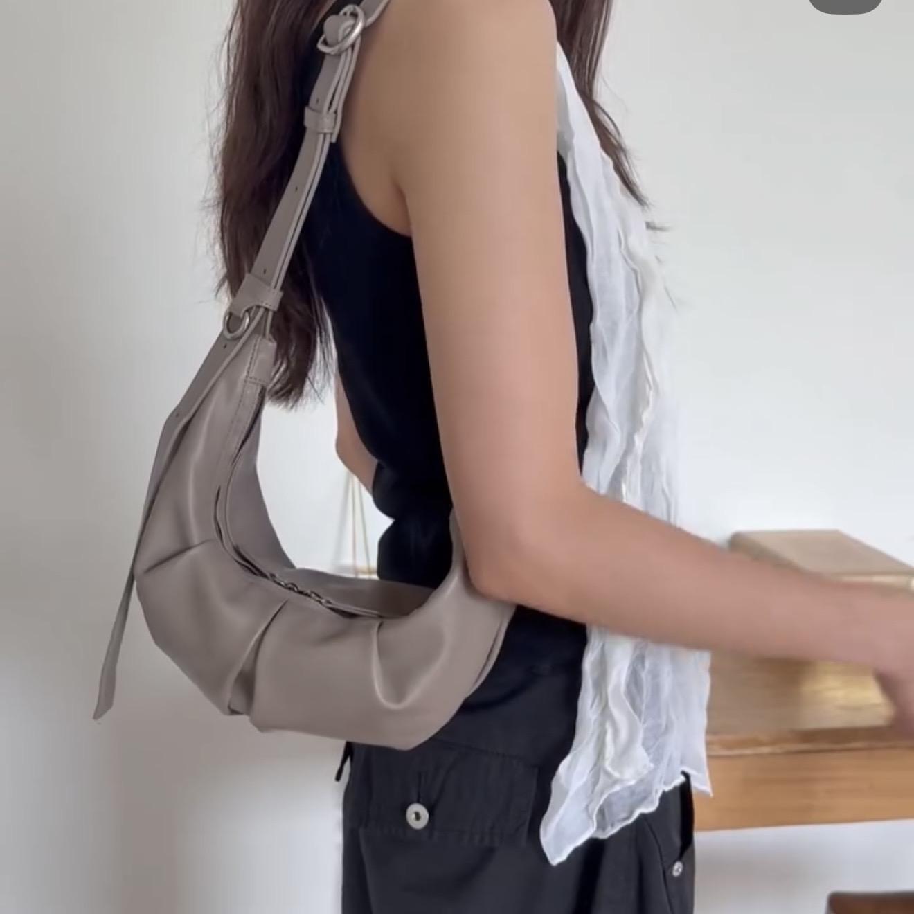 Screenshot Bucks and Leather Split Crescent Bag - Image 1