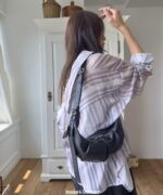 Bucks and Leather Split Crescent Bag - Image 10