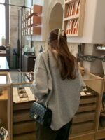 [Premium] OUNCE Wool V-Neck Sweatshirt - Image 10